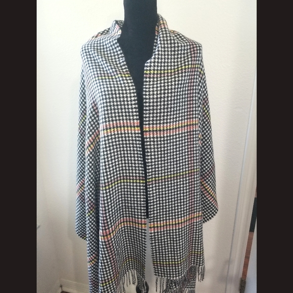 Aerie NWOT Plaid Wide Blanket Scarf - Picture 3 of 7